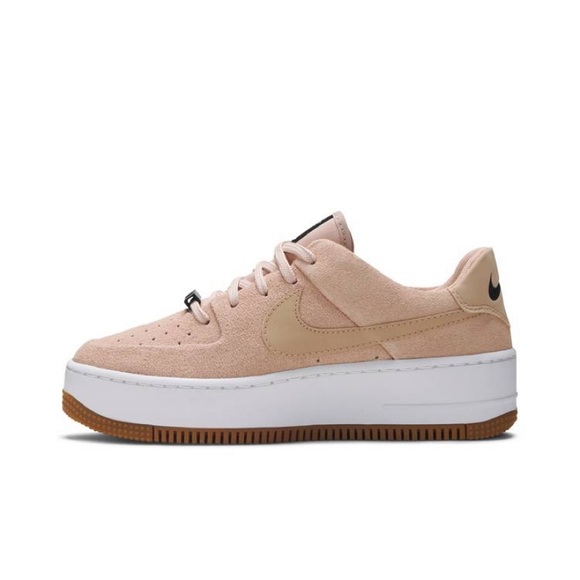 Nike Air Force 1 - Picture 4 of 10